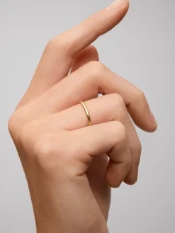 Alianza de oro amarillo de 18K