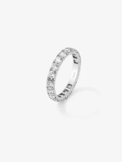 Alianza entera de oro blanco de 18K con 25 diamantes en talla brillante con un total de 1,54 cts