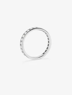 Alianza entera de oro blanco de 18K con 35 diamantes en talla brillante con un total de 0,49 cts