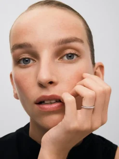 Anillo alianza de compromiso de oro blanco de 18K con diamantes
