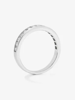 Anillo alianza media de compromiso de oro blanco de 18K con diamantes en talla princesa en carril 0,70ct