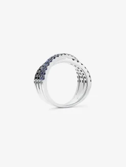 Anillo cruzado de doble brazo de plata 925 con 36 zafiros azules en talla brillante con un total de 1,26 cts y 22 espinelas negras con un total de 0,63 cts