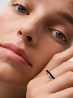 Anillo cruzado de plata 925 con espinelas