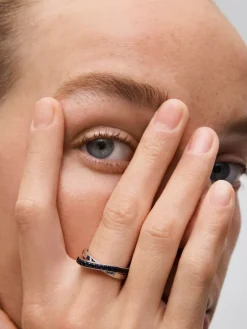 Anillo cruzado de plata 925 con espinelas