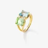 Anillo de oro amarillo de 18K con topacio azul sky en talla cushion de 2,75 cts, amatista verde en talla cushion de 2 cts y 2 diamantes en talla brillante con un total de 0,06 cts