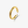 Anillo de oro amarillo de 18K con 50 diamantes en talla brillante con un total de 0,15 cts