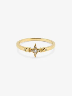 Anillo de oro amarillo de 18K con 7 diamantes en talla brillante con un total de 0,05 cts