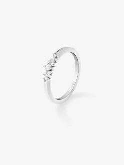 Anillo de oro blanco de 18K con 8 diamantes en talla brillante con un total de 0,1 cts
