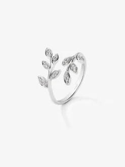 Anillo de oro blanco de 18K con 18 diamantes en talla brillante con un total de 0,07 cts y forma de hojas