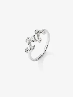 Anillo de oro blanco de 18K con 13 diamantes en talla brillante con un total de 0,19 cts