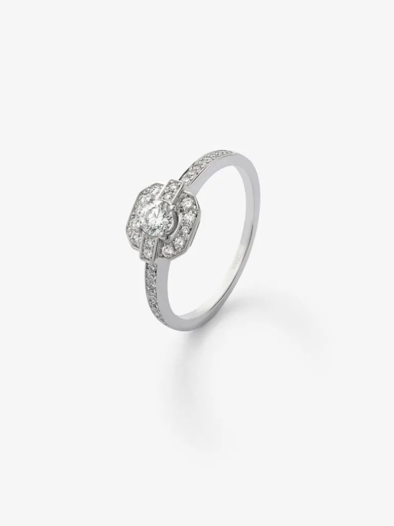Anillo de oro blanco de 18K con diamantes en talla brillante de 0,37 cts
