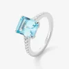 Anillo de oro blanco de 18K con topacio azul sky en talla octogonal de 3,42 cts y diamantes en talla brillante con un total de 0,19 cts