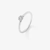Anillo de oro blanco de 18K con 11 diamantes en talla brillante con un total de 0,06 cts