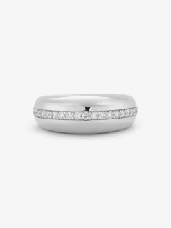 Anillo de oro blanco de 18K con pavé de diamantes en talla brillante