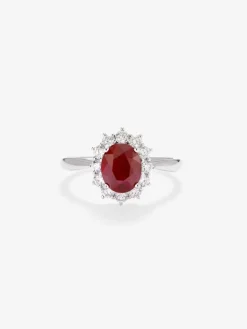 Anillo de oro blanco de 18K con rub&iacute; rojo vivid en talla oval de 1,58 cts y diamantes blancos en talla brillante de 0,34 cts