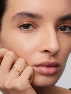 Anillo de oro rosa de 18K con diamantes