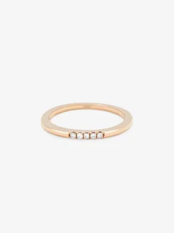 Anillo de oro rosa de 18K con 5 diamantes en talla brillante con un total de 0,05 cts