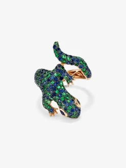 Anillo de oro rosa de 18K con 79 tsavoritas en talla brillante con un total de 1,35 cts y 81 zafiros azules en talla brillante con un total de 1,35 cts con forma de salamandra