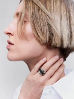 Anillo multibrazo cruzado de plata 925 con 97 espinelas negras en talla brillante
