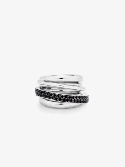 Anillo multibrazo de plata con 57 espinelas negras en talla brillante con un total de 0,71 cts