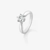 Anillo solitario de compromiso de oro blanco de 18K con diamante central de 2 quilates