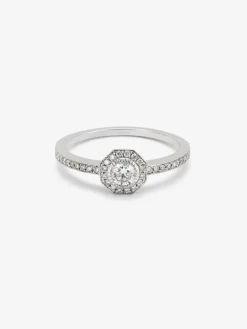 Anillo solitario de compromiso de oro blanco de 18K con orla de diamantes