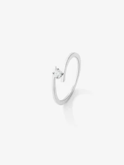 Anillo solitario de oro blanco de 18K con diamante en talla brillante de 0,1 cts