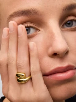 Anillo tú y yo de oro amarillo de 18K con diamante en talla brillante de 0,02 cts