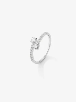 Anillo Tú y Yo de oro blanco de 18K con 20 diamantes en talla brillante con un total de 0,49 cts