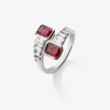 Anillo tú y yo de oro blanco de 18K 2 con rub&iacute;es rojos en talla octogonal con un total de 2,06 cts y 10 diamantes en talla baguette con un total de 0,57 cts