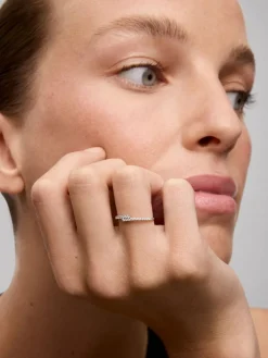 Anillo tú y yo de oro blanco 18K con 22 diamantes en talla brillante con un total de 0,18 cts