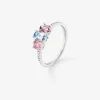 Anillo tresillo de oro blanco de 18K con aguamarina en talla oval de 0,4 cts, 2 turmalinas rosas en talla oval con un total de 0,7 cts y 20 diamantes en talla brillante con un total de 0,1 cts