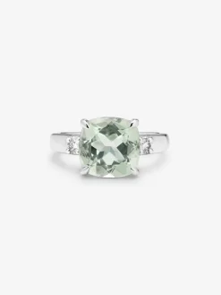 Anillo tresillo de plata 925 con amatista verde en talla cushion de 3,95 cts y 2 diamantes en talla brillante con un total de 0,12 cts
