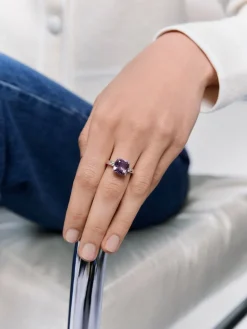 Anillo tresillo de plata 925 con amatista y diamantes