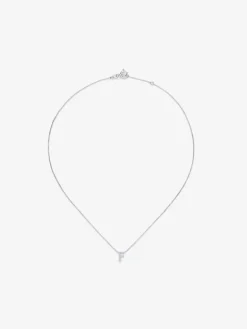 Colgante cadena con inicial peque&ntilde;a de oro blanco de 18K y diamantes