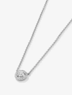 Colgante cadena de oro blanco de 18K con diamante solitario y orla de diamantes