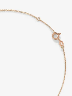 Colgante cadena insecto de oro rosa de 18K con amatista y zafiro