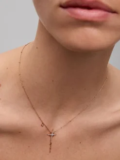 Colgante cadena largo con estrella de oro rosa de 18K con diamantes