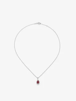 Colgante de oro blanco de 18K con rub&iacute; rojo intenso en talla pera de 0,88 cts y diamantes 0,48 cts