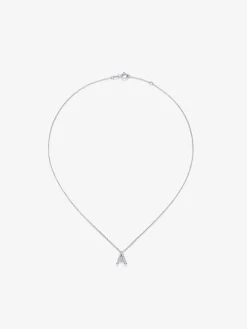 Colgante de oro blanco de 18K con letra A en pavé de 7 diamantes en talla brillante con un total de 0,08 cts
