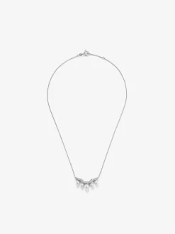 Colgante de oro blanco de 18K con 5 perlas akoya de 4 y 5mm y 16 diamantes blancos en talla brillante con un total de 0,22