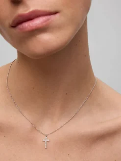 Colgante de oro blanco de 18K con cruz de 12 diamantes en talla brillante con un total de 0,24 cts