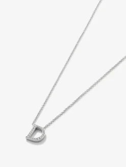 Colgante de oro blanco de 18K con diamantes en talla brillante de 0,09 cts y letra D