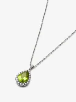 Colgante de oro blanco de 18K con peridoto verde en talla pera de 2,58 cts y 33 diamantes en talla brillante con un total de 0,36 cts