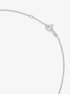 Colgante de oro blanco de 18K con morganita rosa en talla pera de 1,44 y 29 diamantes en talla brillante con un total de 0,19 cts