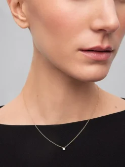 Colgante solitario de oro amarillo de 18K con diamante blanco en talla brillante de 0,1 cts