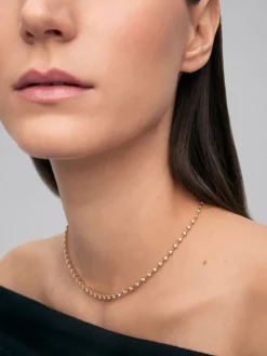 Collar de oro amarillo de 18K con 39 diamantes en talla brillante con un total de 2 cts