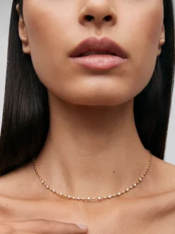 Collar de oro amarillo de 18K con diamantes blancos en talla brillante de 0,95 cts