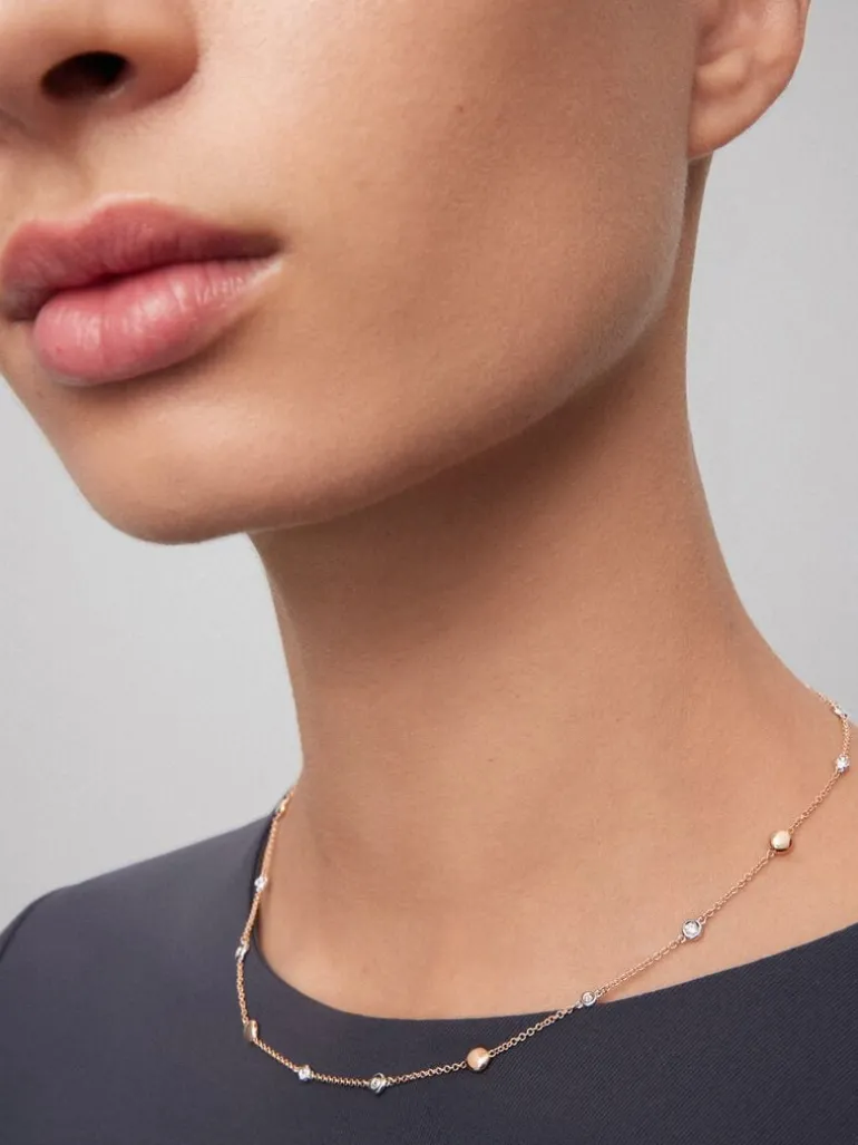 Collar de oro rosa de 18K con 12 diamantes en talla brillante con un total de 0,38 cts