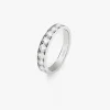 Media alianza de oro blanco de 18K con 8 diamantes en talla brillante con un total de 1,14 cts